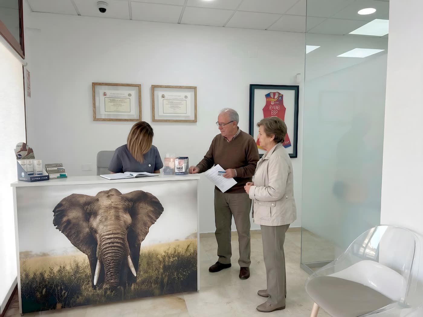 Recepción de la clínica Avanza Salud en La Laguna Tenerife — atención personalizada a cada paciente